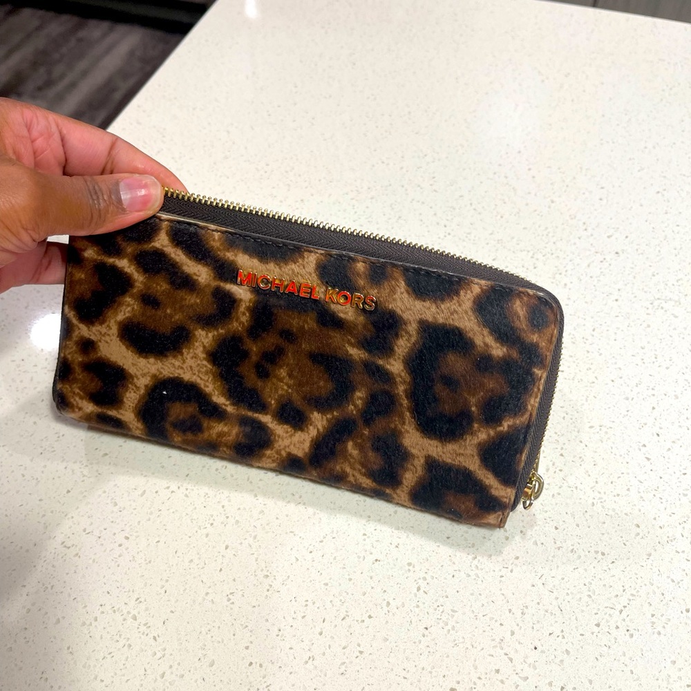 Michael Kors Cheetah PRINT Wallet